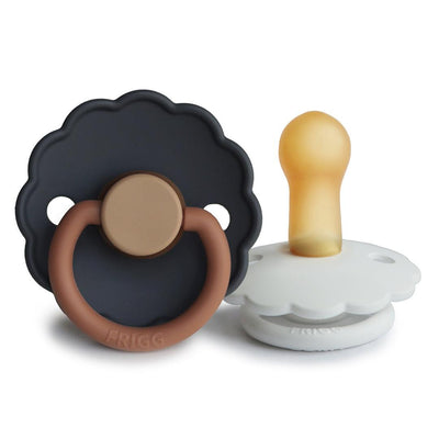 Kit De Chupetas Frigg Daisy Natural Mushie Aurora e Brigth White - Design Exclusivo